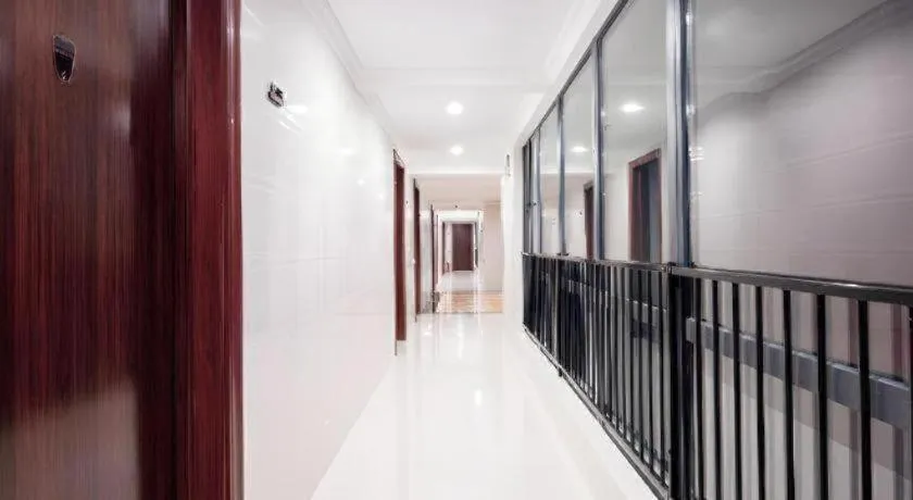 Poltton International Service Apartment Shanwei Urban District High-speed Railway Station