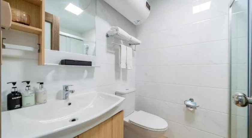 Poltton International Service Apartment Shanwei Urban District High-speed Railway Station