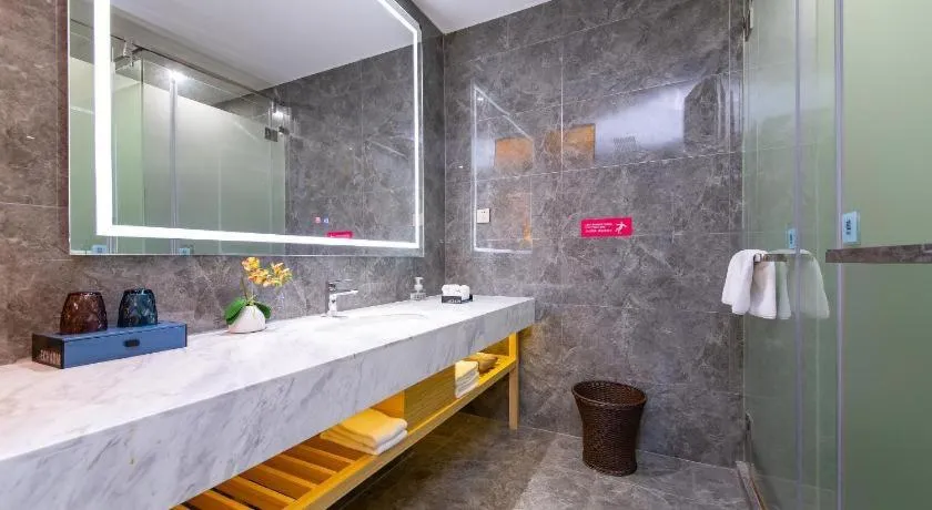 Echarm Hotel Wuhan Wusheng Road Metro Station Cade Square