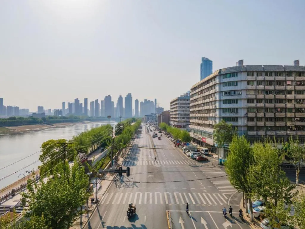 Echarm Hotel Wuhan Wusheng Road Metro Station Cade Square