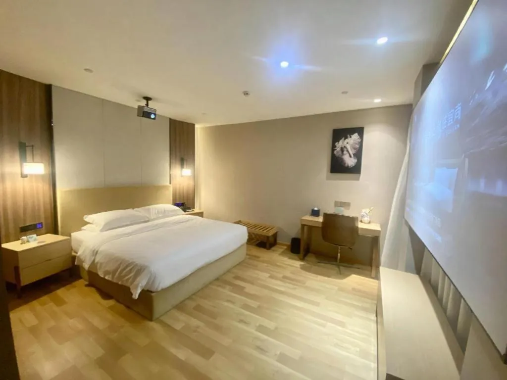 Bed in Echarm Hotel Wuhan Wusheng Road Metro Station Cade Square