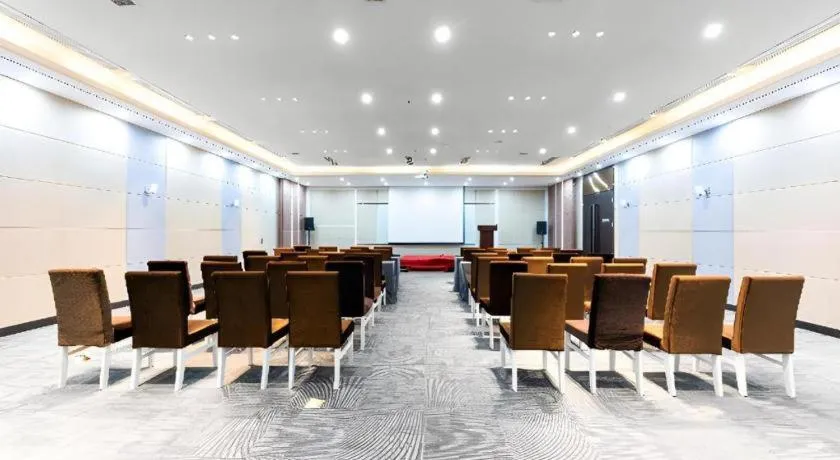 Borrman Hotel Wuhan Hankou Railway Station Metro Station