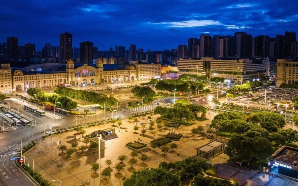 Borrman Hotel Wuhan Hankou Railway Station Metro Station