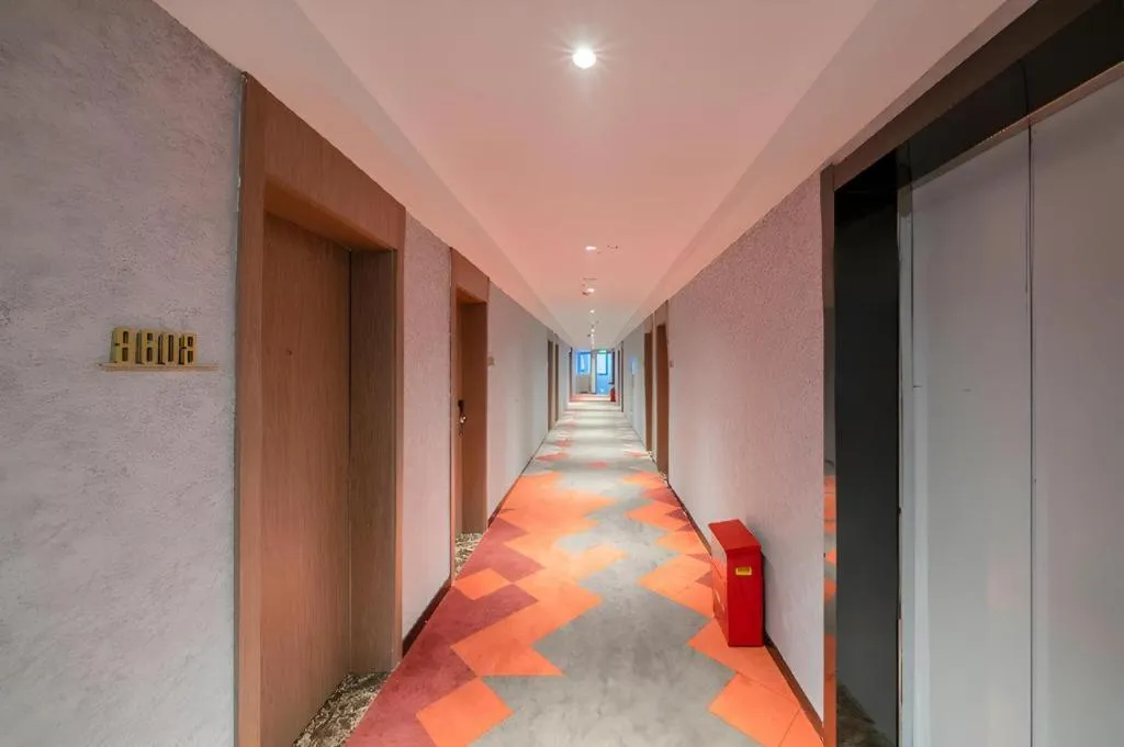 Borrman Hotel Xiantao Wushang Gymnasium