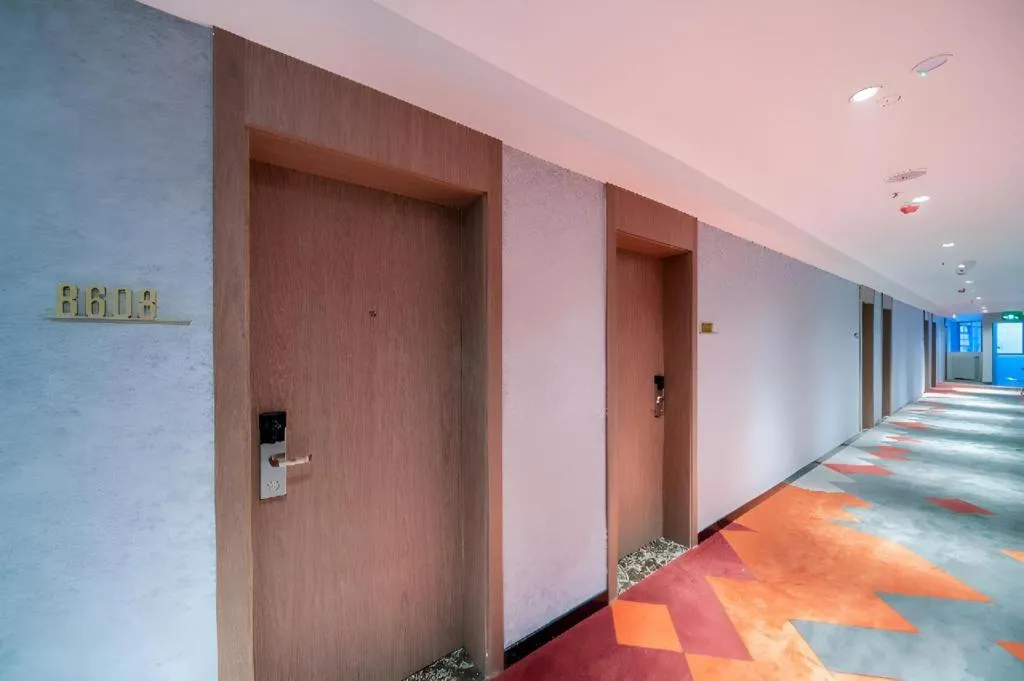 Borrman Hotel Xiantao Wushang Gymnasium