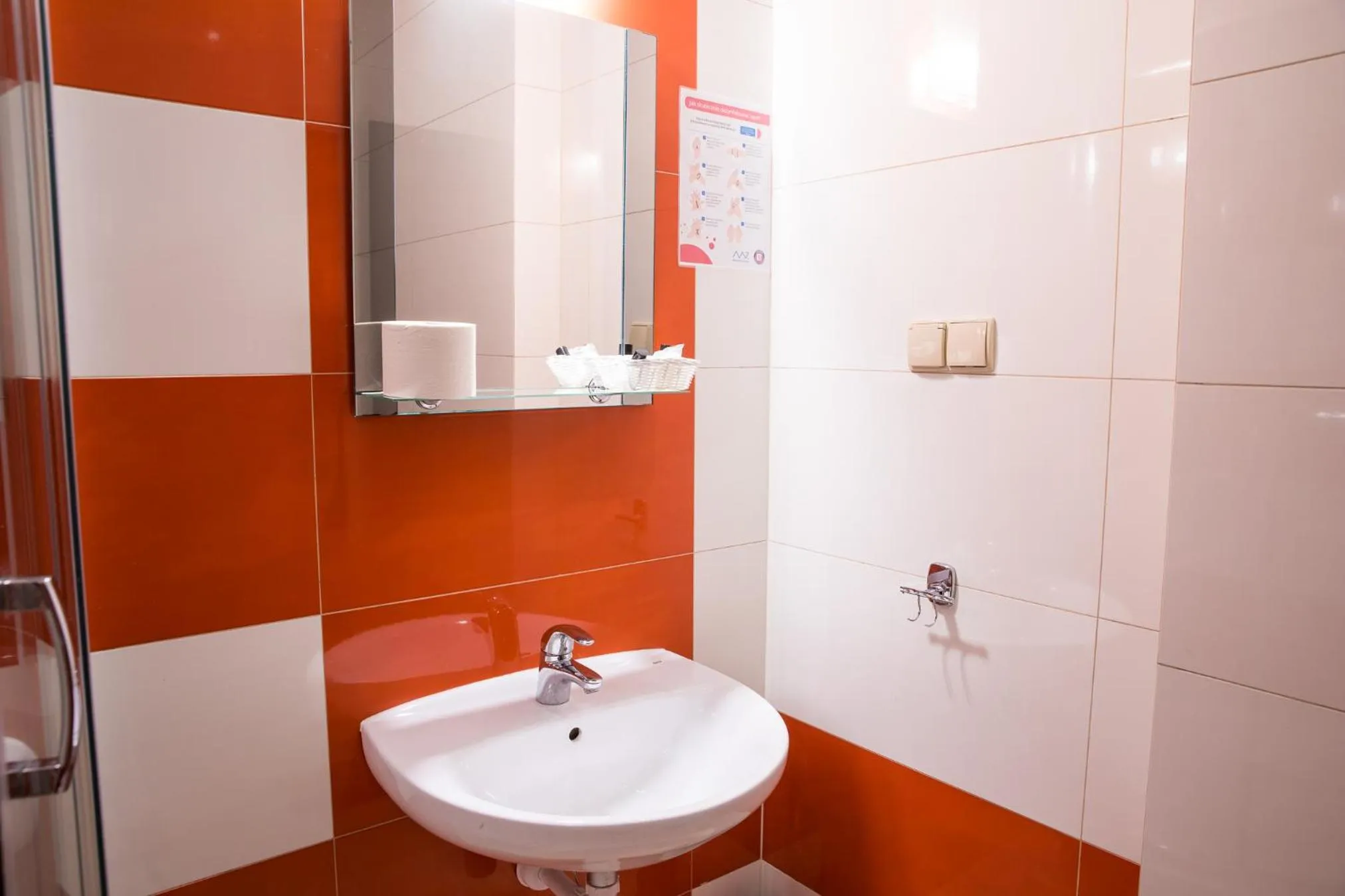 Shower in Hotel Kardamon