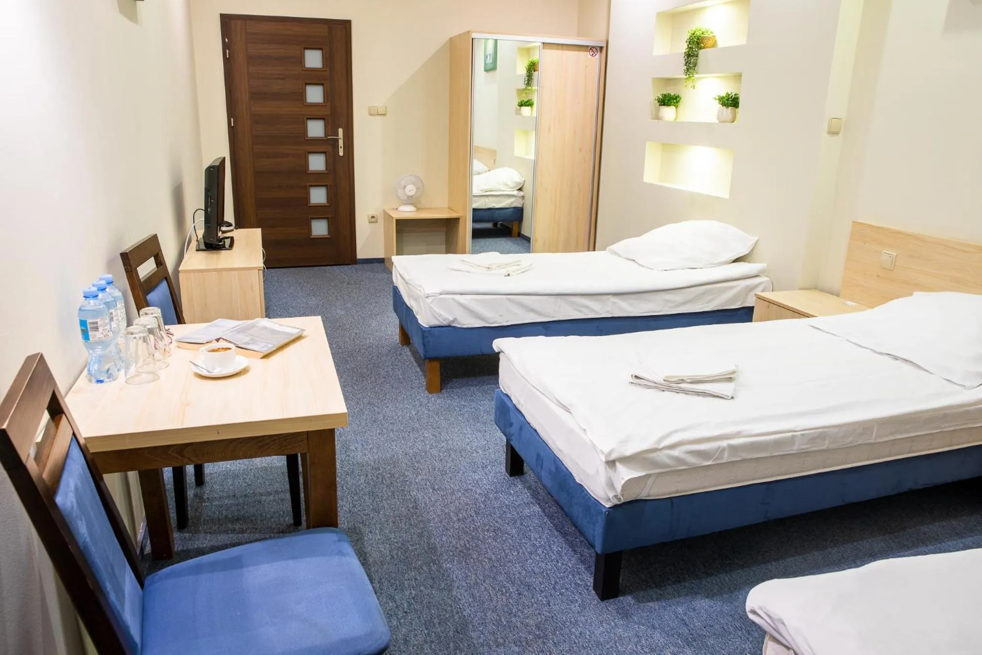 Bed in Hotel Kardamon