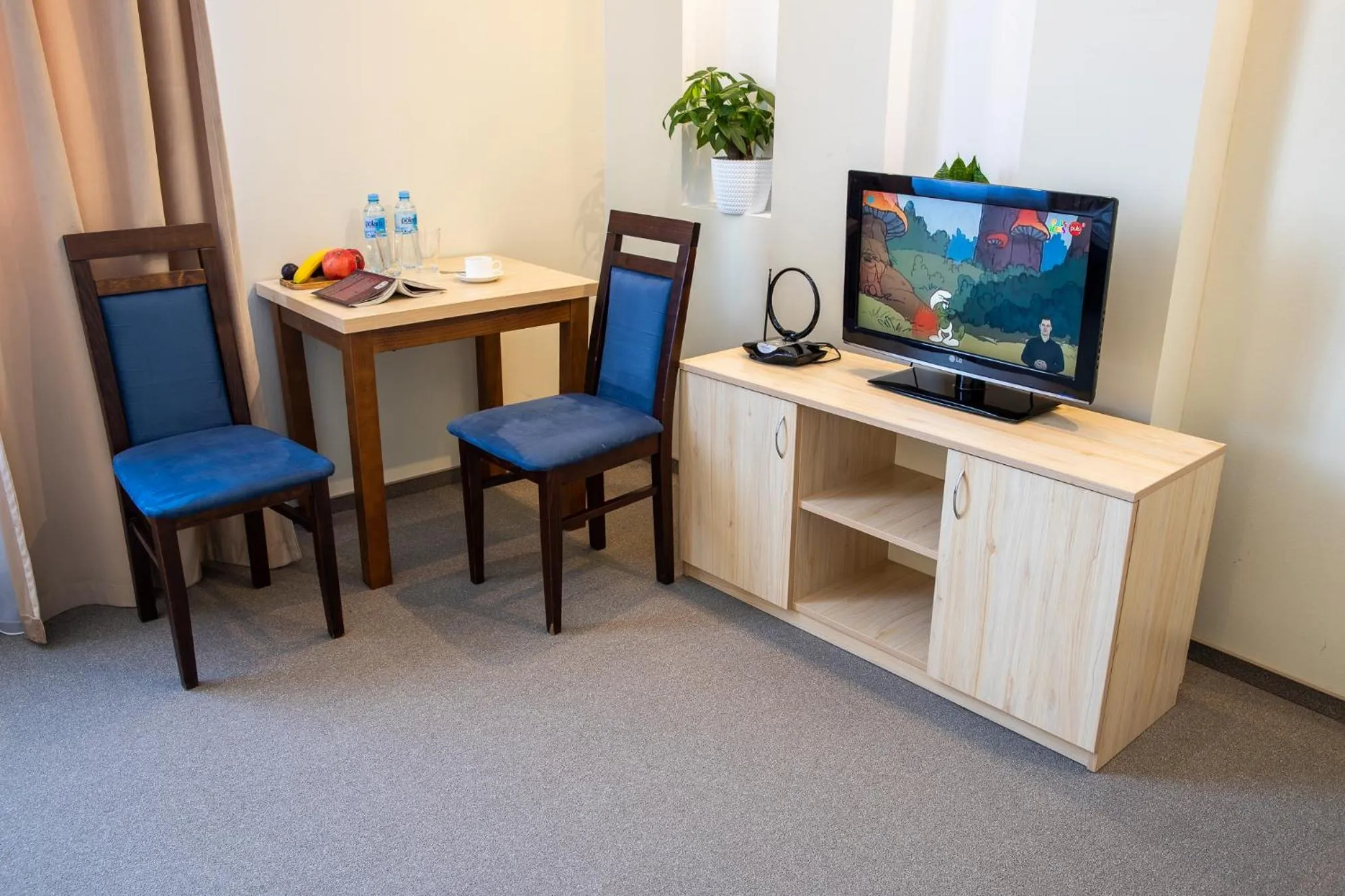 TV and multimedia in Hotel Kardamon