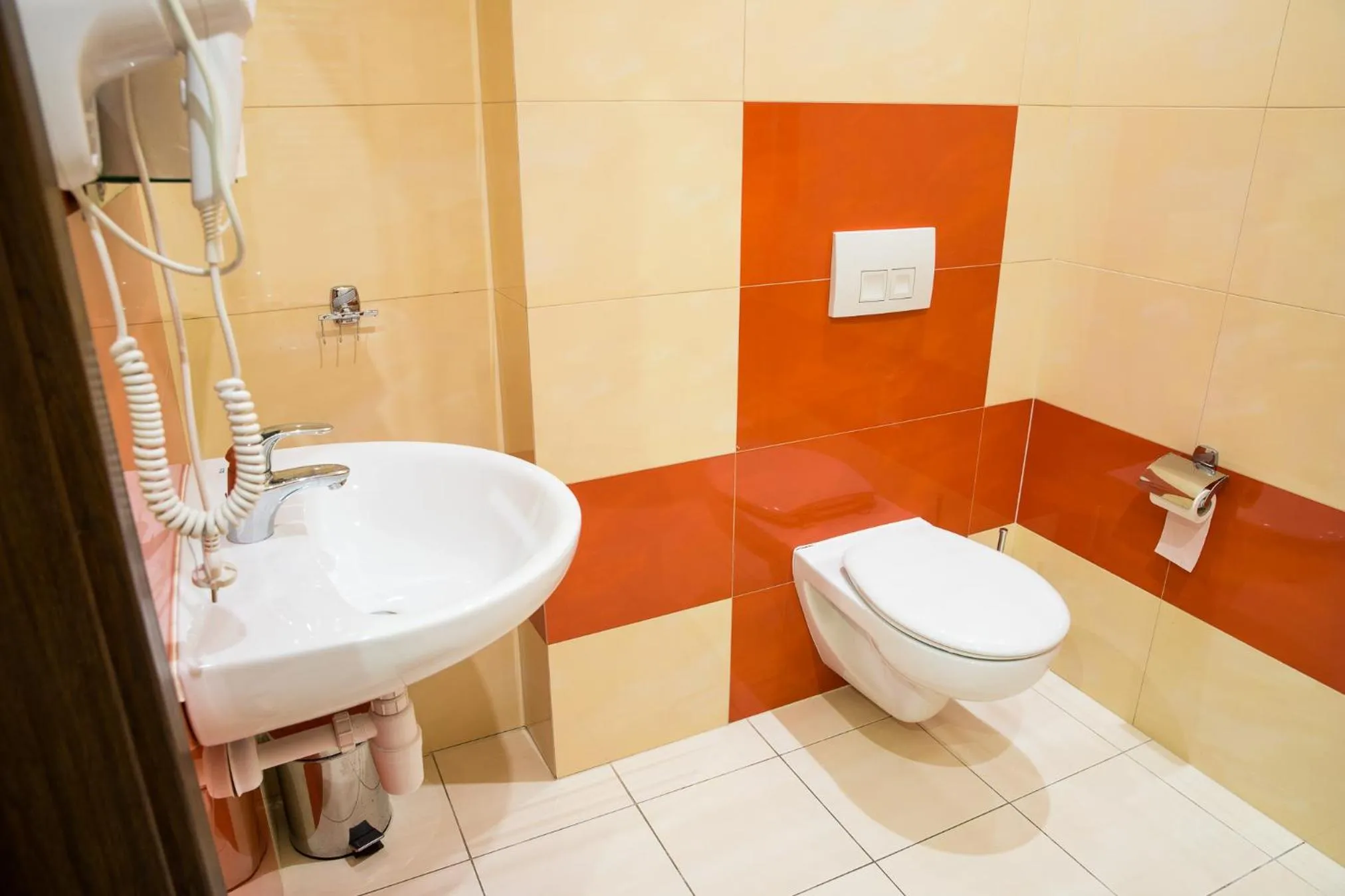 Shower in Hotel Kardamon