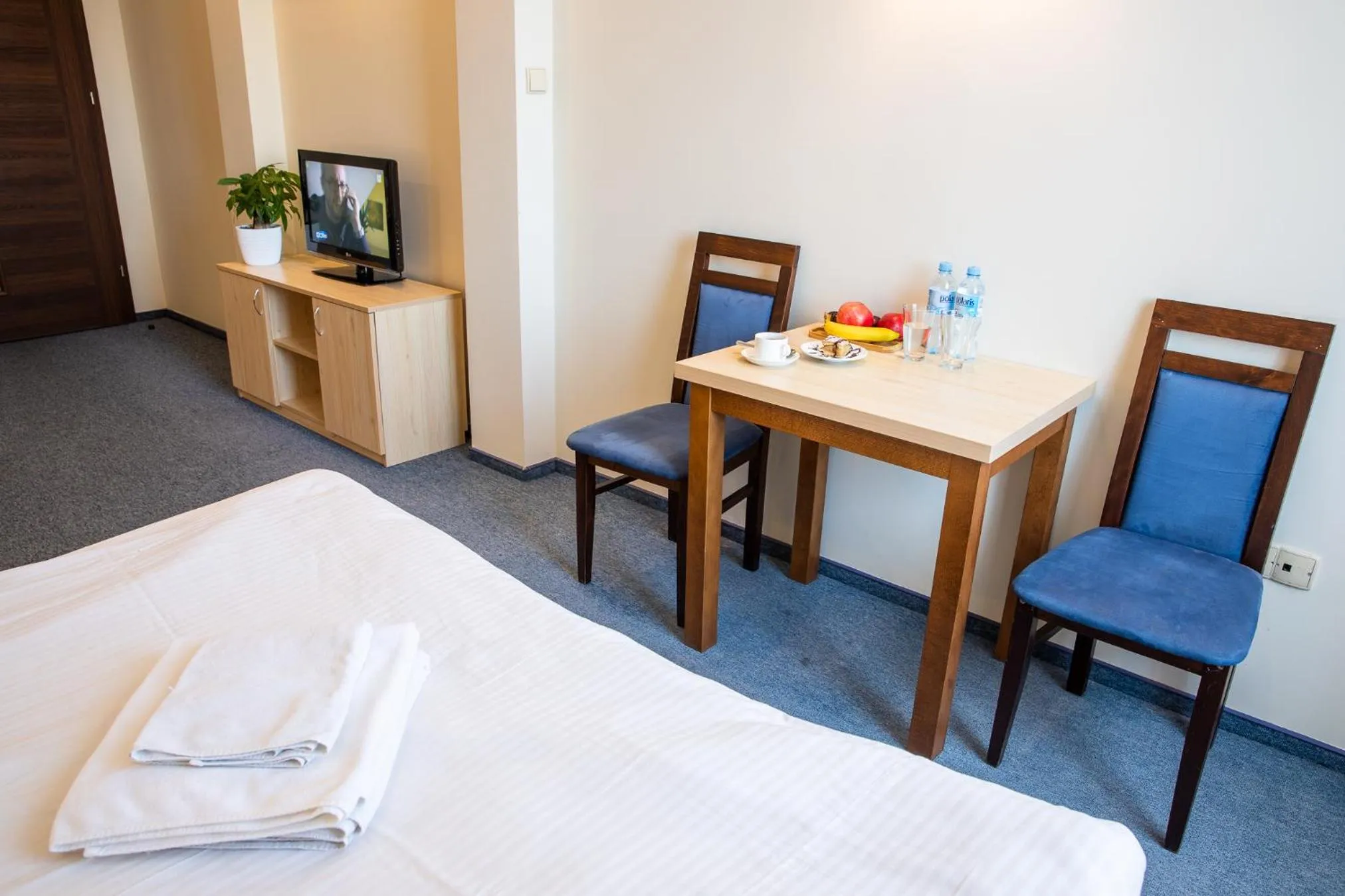 Bed in Hotel Kardamon