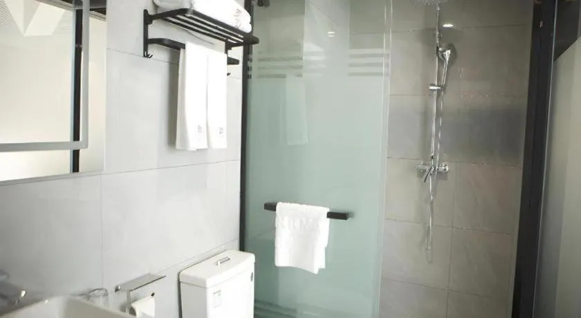 Borrman Hotel Pingyi Beifang Shicaicheng Mingde Road