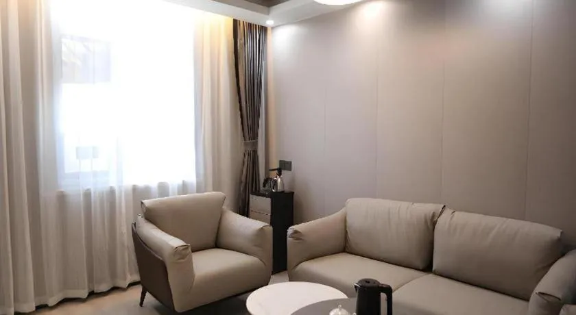 Borrman Hotel Pingyi Beifang Shicaicheng Mingde Road