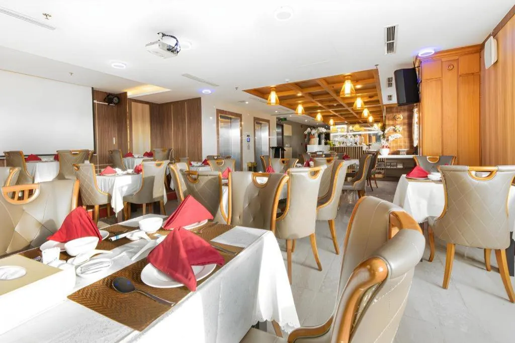 J&B Hotel & Apartment