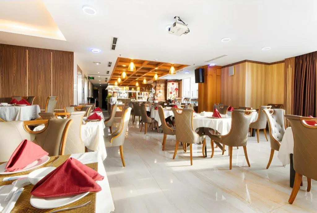 J&B Hotel & Apartment