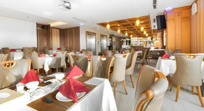 J&B Hotel & Apartment