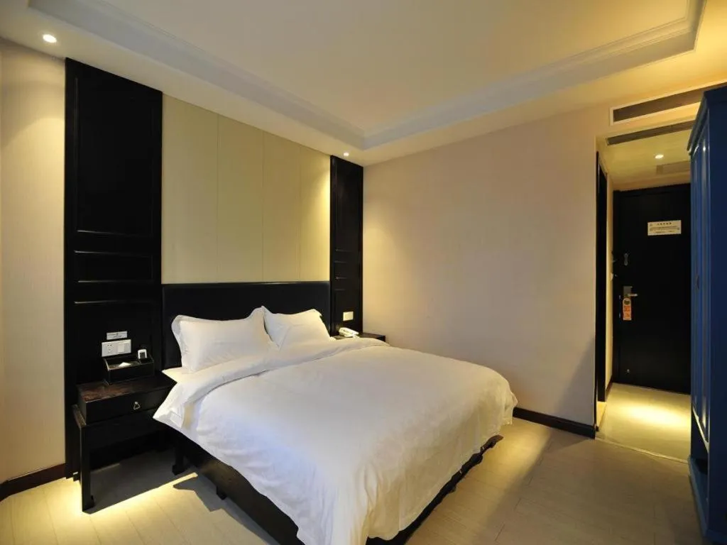 Bed in Super 8 Hotel Guiyang Qianling Park Ruijin North Road