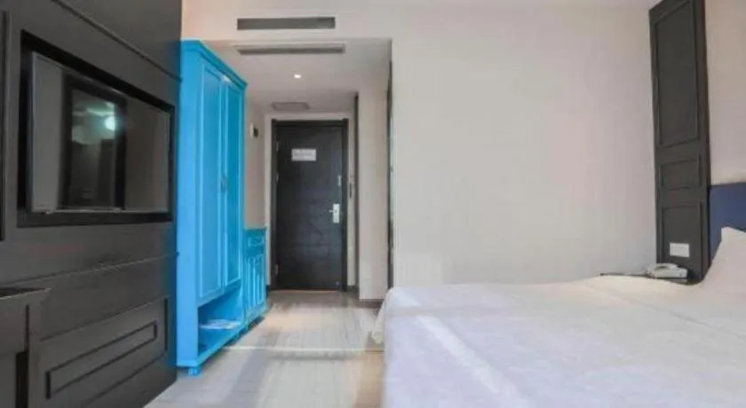 Bed in Super 8 Hotel Guiyang Qianling Park Ruijin North Road