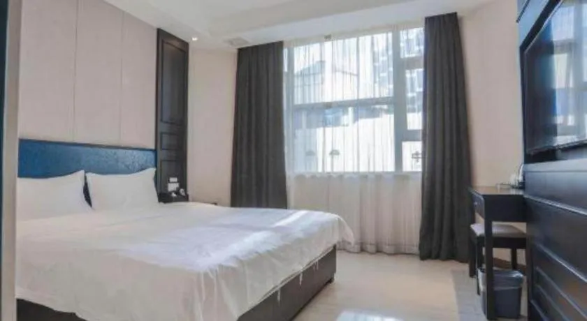 Bed in Super 8 Hotel Guiyang Qianling Park Ruijin North Road