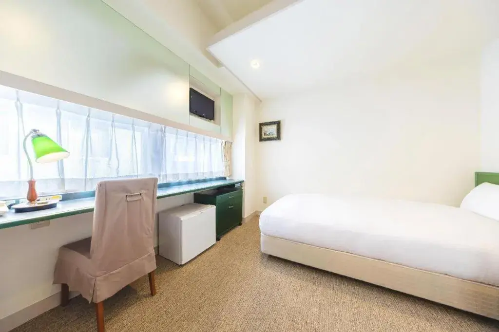 Bed in Ginza Bellevue Hotel Bed in Ginza Bellevue Hotel