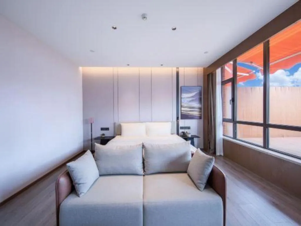 Bed in Atour Hotel Jinan Tangyan Century Avenue