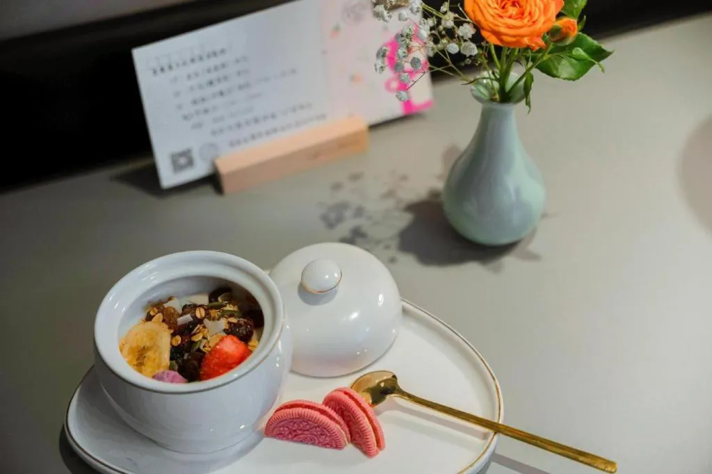 Atour Hotel Nanchang Longding Chadu East Jiefang Road