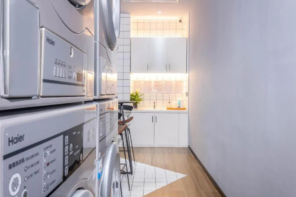 Atour Hotel Xi‘an West High-speed Railway Station North Square