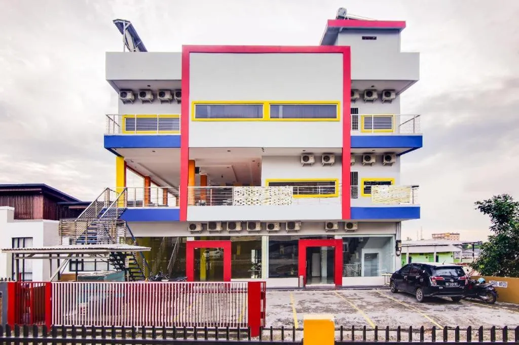 Collection O 91464 7 Dream Hotel