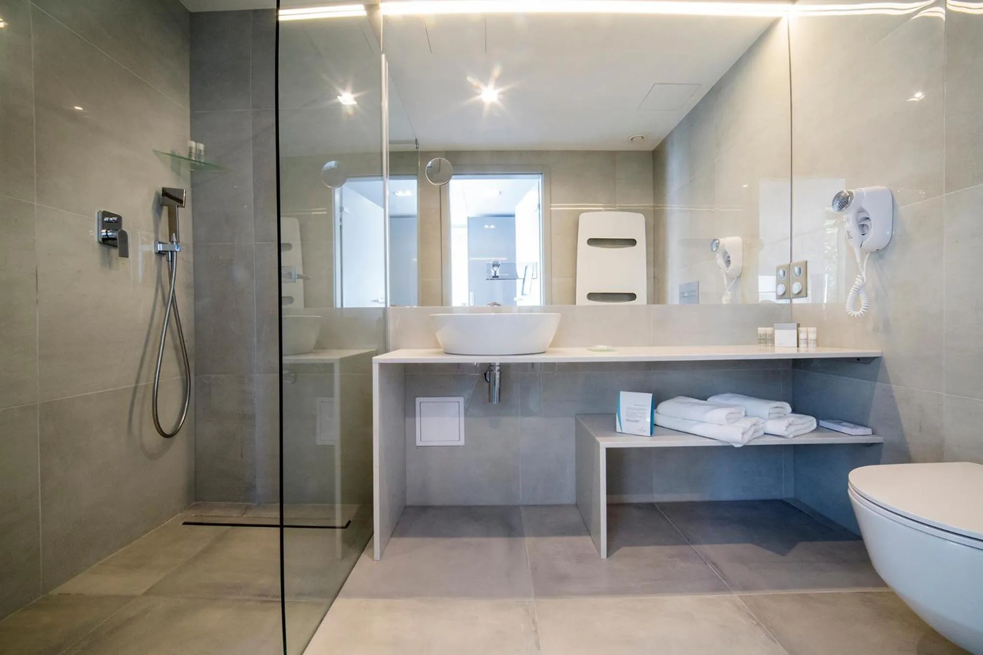 Shower in Przystań Hotel&Restaurants