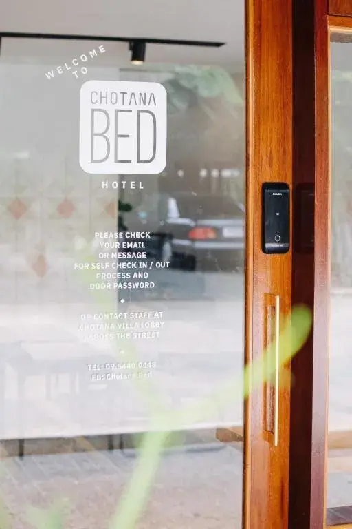 Chotana Bed Chotana Bed