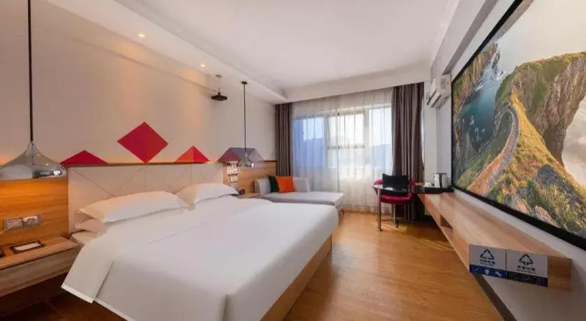 Bed in Borrman Hotel Wuhan Yellow Crane Tower Fuxing Road Metro Station Bed in Borrman Hotel Wuhan Yellow Crane Tower Fuxing Road Metro Station