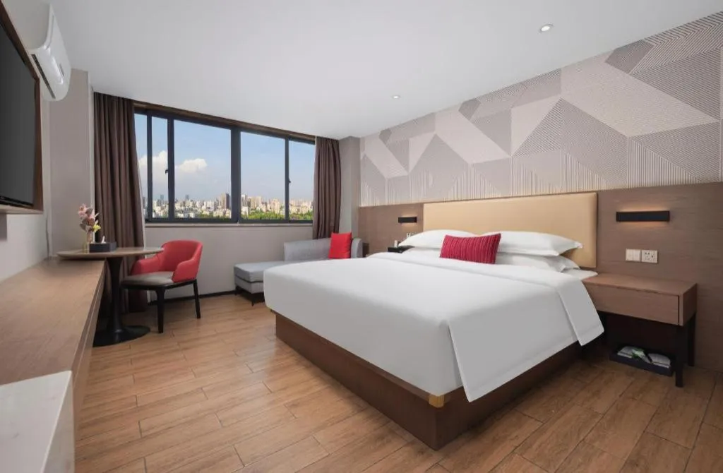 Bed in Borrman Hotel Wuhan Yellow Crane Tower Fuxing Road Metro Station