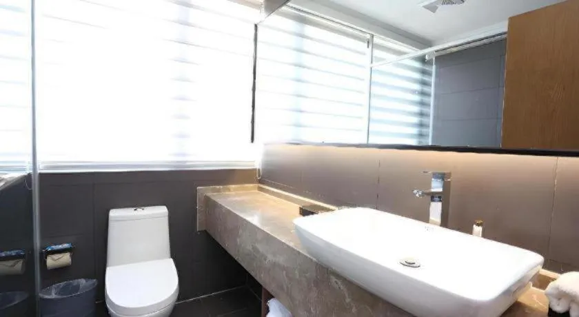 Borrman Hotel Wuhan Yellow Crane Tower Fuxing Road Metro Station