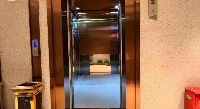 Borrman Hotel Wuhan Yellow Crane Tower Fuxing Road Metro Station