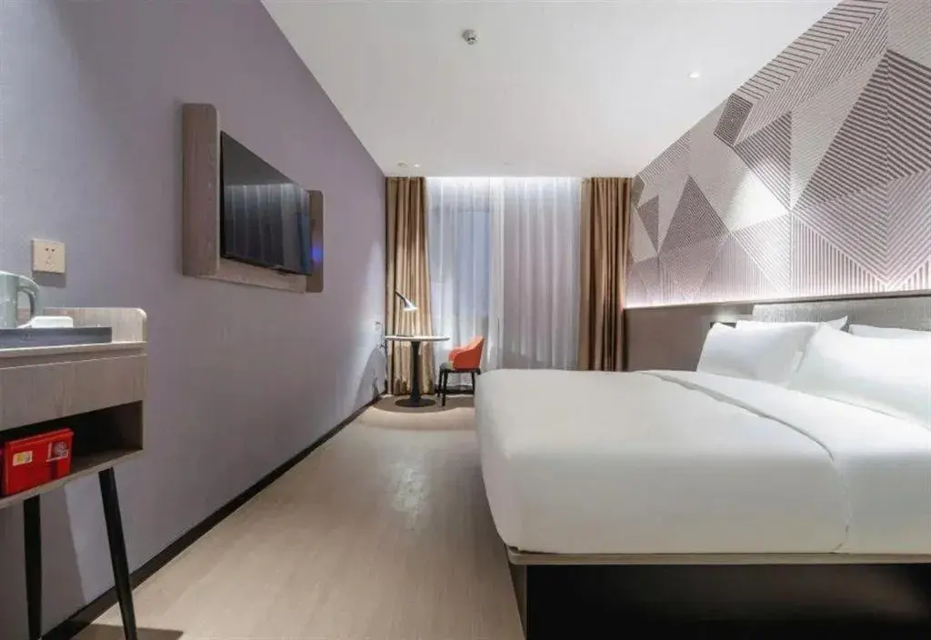 Bed in Borrman Hotel Wuhan Yellow Crane Tower Fuxing Road Metro Station Bed in Borrman Hotel Wuhan Yellow Crane Tower Fuxing Road Metro Station