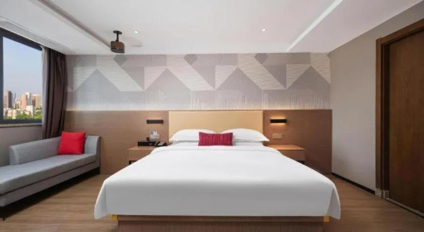 Bed in Borrman Hotel Wuhan Yellow Crane Tower Fuxing Road Metro Station