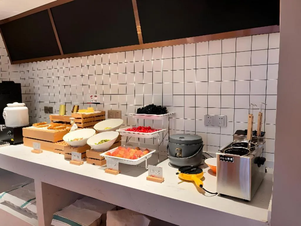 Borrman Hotel Wuhan Yellow Crane Tower Fuxing Road Metro Station