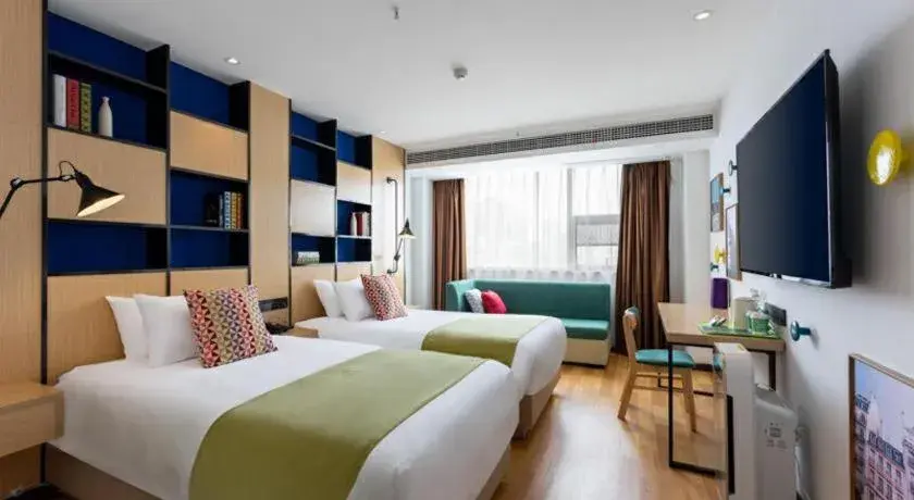 Bed in Borrman Hotel Wuhan Yellow Crane Tower Fuxing Road Metro Station Bed in Borrman Hotel Wuhan Yellow Crane Tower Fuxing Road Metro Station