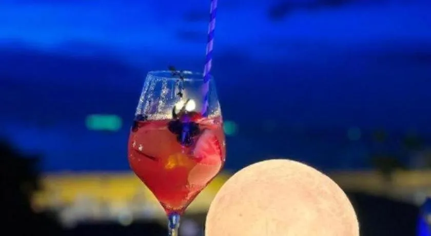 The Globe Hotel, Bar & Restaurant