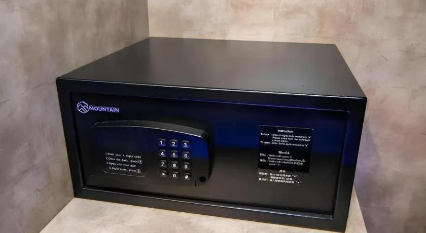 The Globe Hotel, Bar & Restaurant