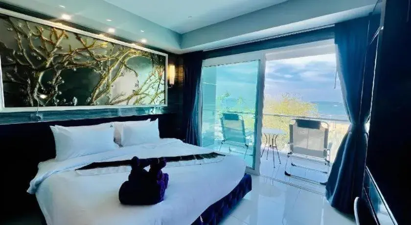 Bed in The Globe Hotel, Bar & Restaurant Bed in The Globe Hotel, Bar & Restaurant