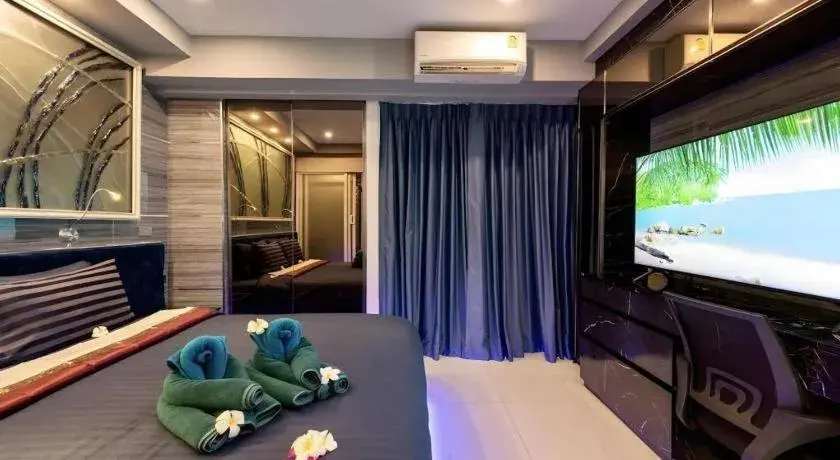 Bed in The Globe Hotel, Bar & Restaurant Bed in The Globe Hotel, Bar & Restaurant