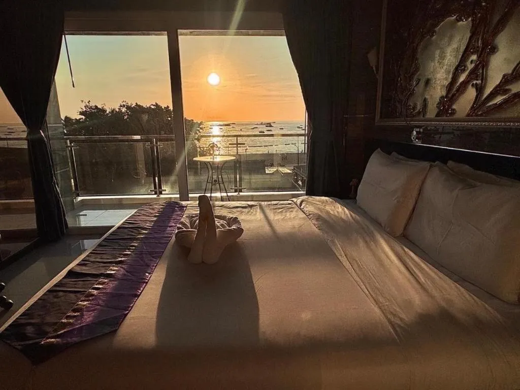 Bed in The Globe Hotel, Bar & Restaurant