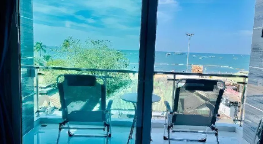 The Globe Hotel, Bar & Restaurant