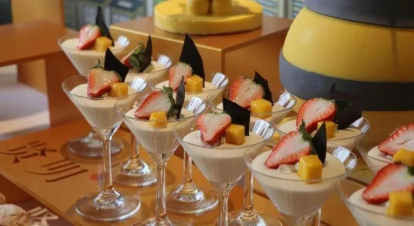 Yinhu Junyi Hotel（Wildlife Park）