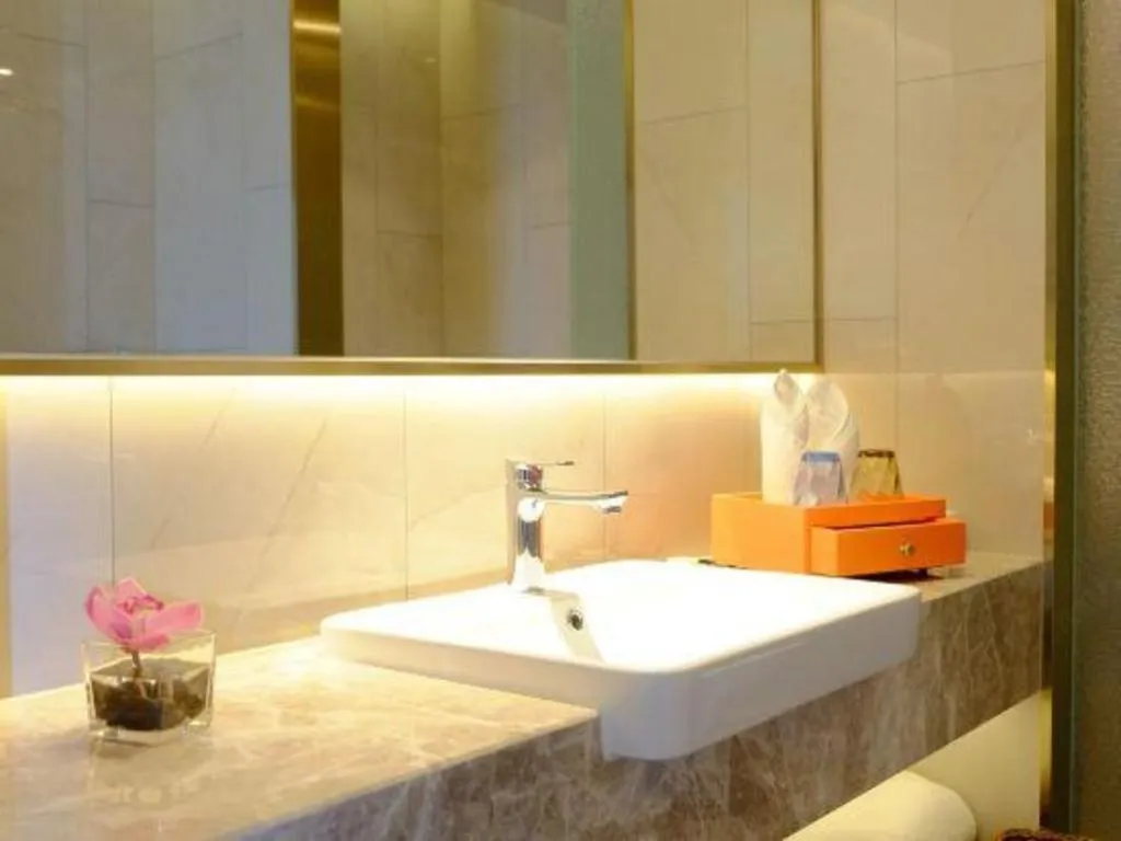 Yinhu Junyi Hotel（Wildlife Park）