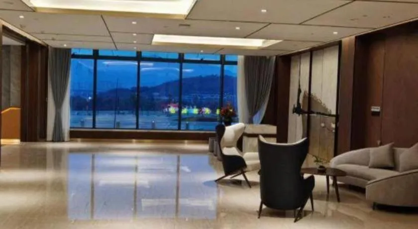 Yinhu Junyi Hotel（Wildlife Park）