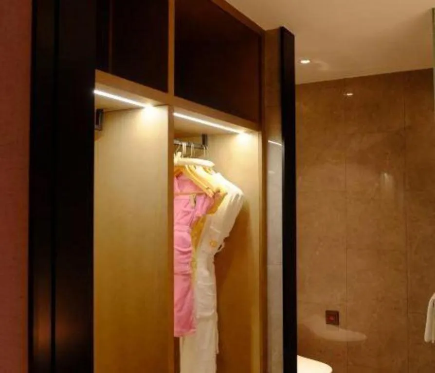 Yinhu Junyi Hotel（Wildlife Park）