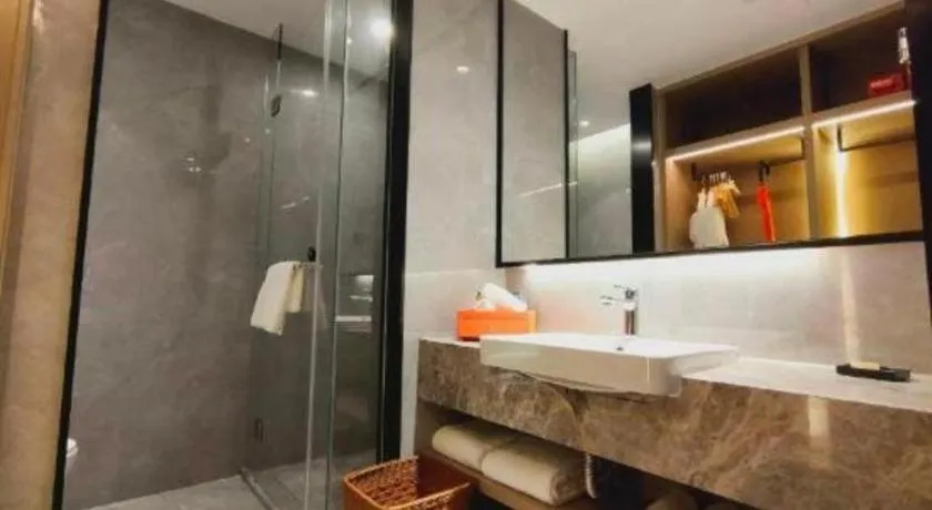 Yinhu Junyi Hotel（Wildlife Park）