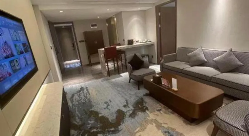 Yinhu Junyi Hotel（Wildlife Park）