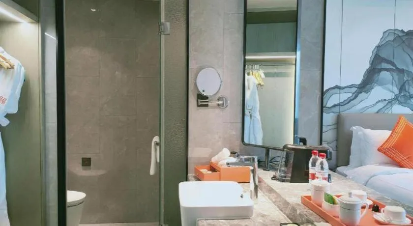 Yinhu Junyi Hotel（Wildlife Park）